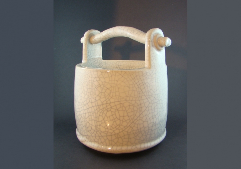 stoneware-urn